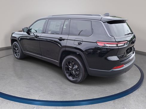 New 2026 Jeep Grand Cherokee L 4WD image 7