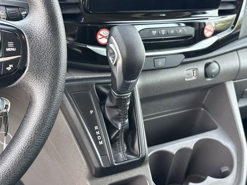 Used 2025 Ford Transit 350 XLT image 32