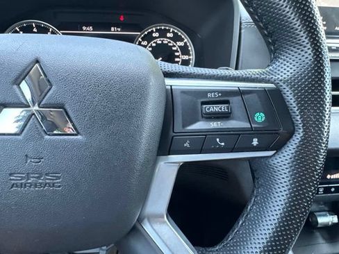 Used 2022 Mitsubishi Outlander SE FWD image 28