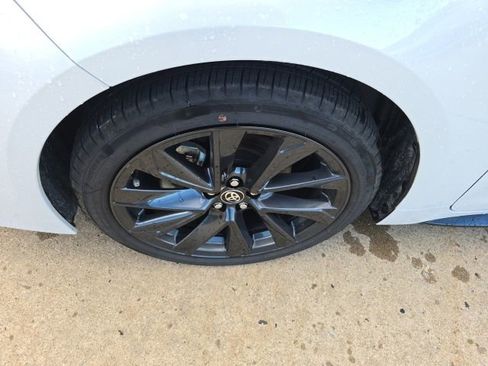 Used 2024 Toyota Corolla SE image 10