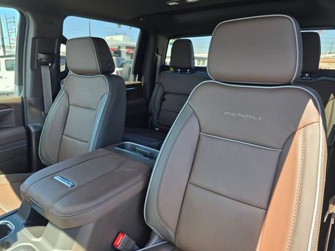 New 2026 GMC Sierra 3500 Denali w/ Denali Reserve Package AWD/4WD image 22