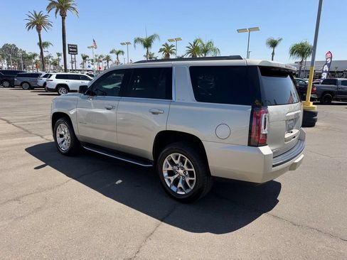 Used 2017 GMC Yukon SLE w/ Convenience Package RWD image 4