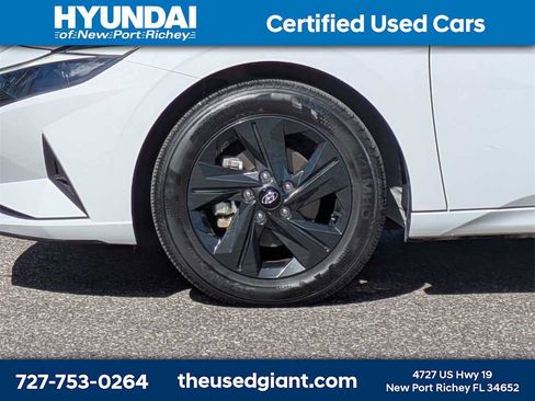 Certified 2023 Hyundai Elantra Blue image 10