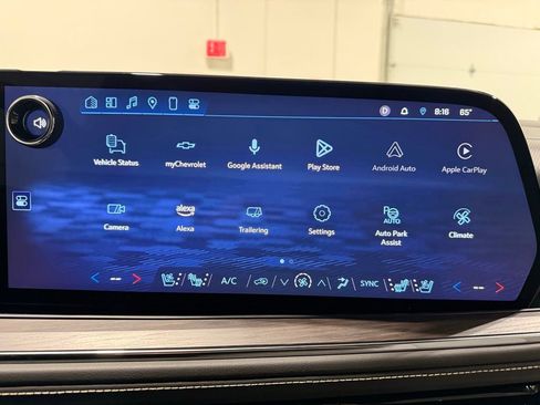 Used 2025 Chevrolet Suburban Premier image 22