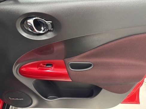 Used 2016 Nissan Juke SL image 15