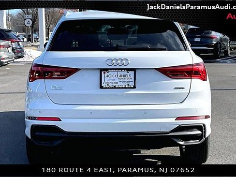 New 2025 Audi Q3 2.0T Premium image 4