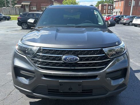 Used 2020 Ford Explorer XLT w/ Class III Trailer Tow Package AWD/4WD image 2