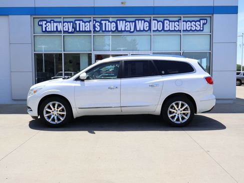 Used 2021 Buick Enclave Essence w/ Sound and Sites Package AWD/4WD image 7