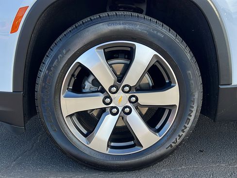 Certified 2023 Chevrolet Traverse LT w/ LT Premium Package image 10