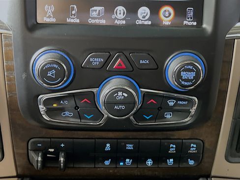 Used 2016 RAM 1500 Laramie Longhorn w/ Convenience Group AWD/4WD image 25