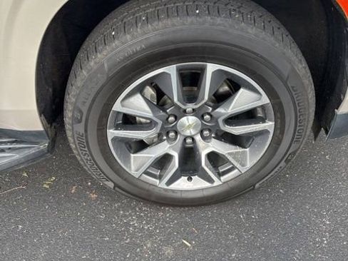 Used 2021 Chevrolet Tahoe LT w/ LT Signature Package image 31