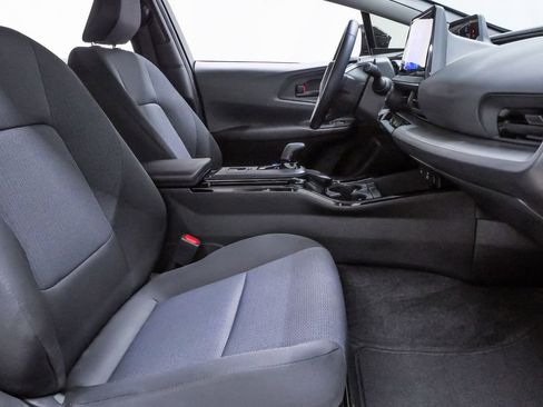 Used 2024 Toyota Prius LE FWD image 13