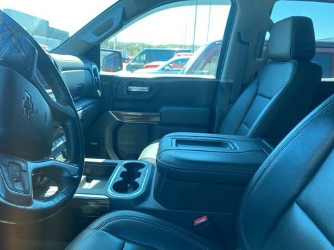 Used 2019 Chevrolet Silverado 1500 RST AWD/4WD image 7