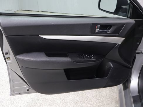 Used 2011 Subaru Legacy 2.5i Premium AWD/4WD image 13