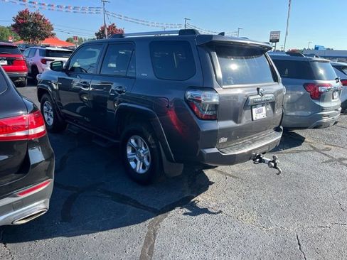 Used 2022 Toyota 4Runner SR5 Premium w/ Moonroof Package RWD image 3