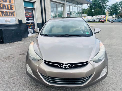 Used 2012 Hyundai Elantra Limited w/ Technology Pkg 5 image 5