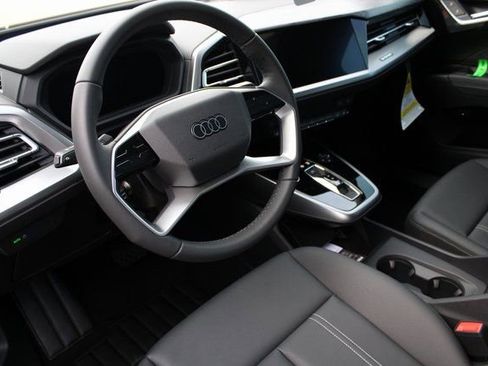 Used 2025 Audi Q4 e-tron Premium Plus AWD/4WD image 2