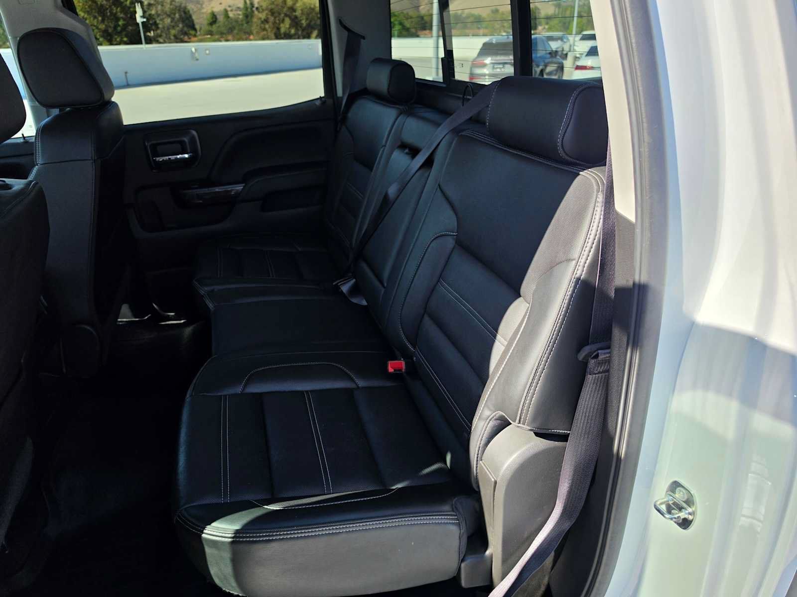 Used 2016 GMC Sierra 2500 Denali w/ Duramax Plus Package AWD/4WD image 17