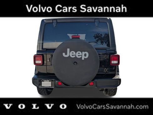 Used 2021 Jeep Wrangler Unlimited Sahara image 6