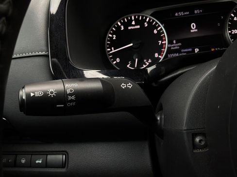 Used 2025 Nissan Pathfinder SV FWD image 37