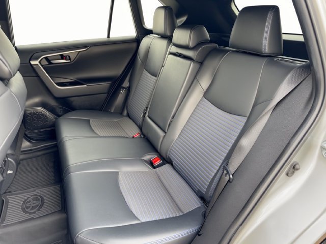 Used 2023 Toyota RAV4 XSE w/ XSE Grade Weather Package AWD/4WD image 28