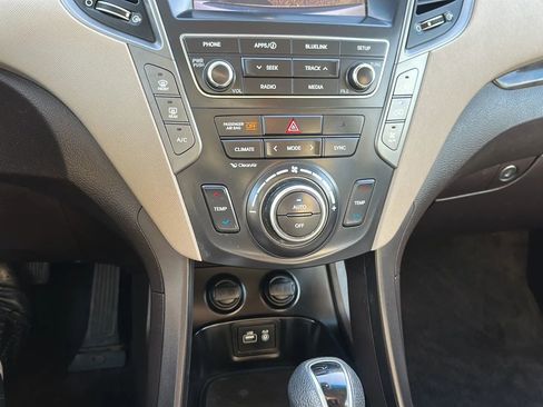 Used 2019 Hyundai Santa Fe XL SE AWD/4WD image 15