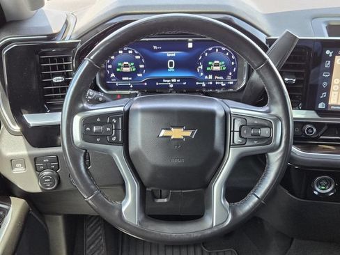 Used 2022 Chevrolet Silverado 1500 LT AWD/4WD image 23