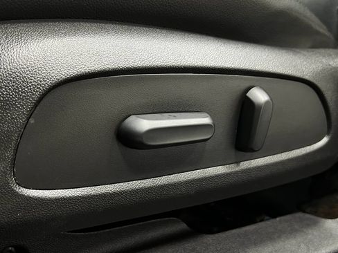Used 2016 Chevrolet Cruze Premier FWD image 16