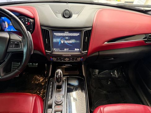 Used 2018 Maserati Levante S GranSport AWD/4WD image 35