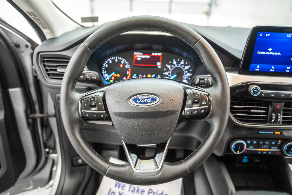 Used 2022 Ford Escape SE w/ SE Sport Appearance Package AWD/4WD image 33