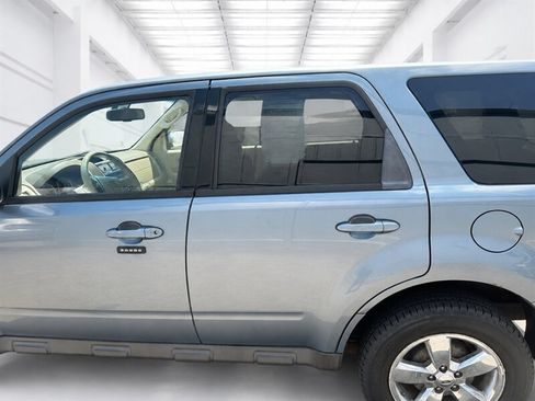 Used 2011 Ford Escape Limited w/ 302A Rapid Spec Order Code FWD image 21