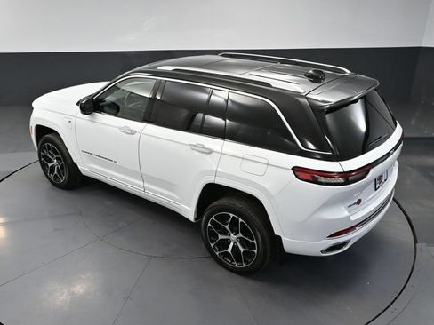 Used 2023 Jeep Grand Cherokee Summit AWD/4WD image 61