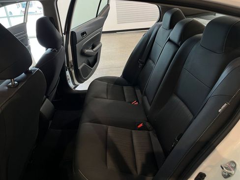 Used 2025 Nissan Altima 2.5 SV FWD image 38