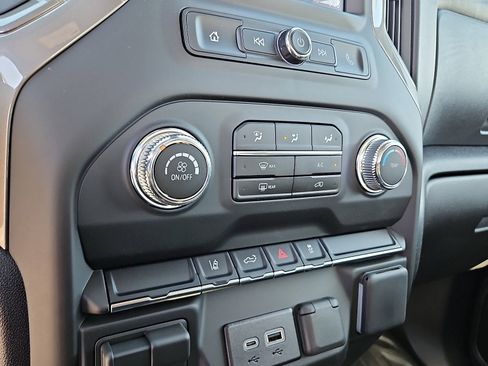 New 2026 GMC Sierra 2500 Pro w/ Convenience Package image 18