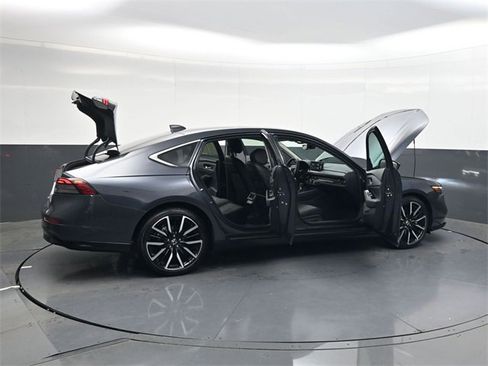 Used 2025 Honda Accord Touring image 41