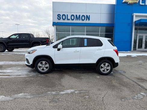 Certified 2022 Chevrolet Trax LS w/ Tint and Cruise Package image 2