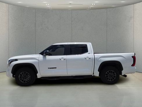Used 2025 Toyota Tundra SR5 w/ SR5 Premium Package RWD image 10