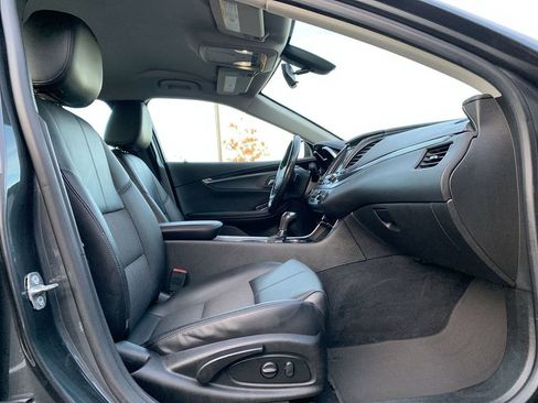 Used 2019 Chevrolet Impala LT image 28