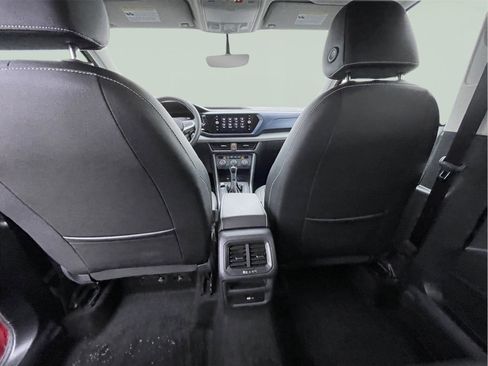Used 2022 Volkswagen Taos SE image 17