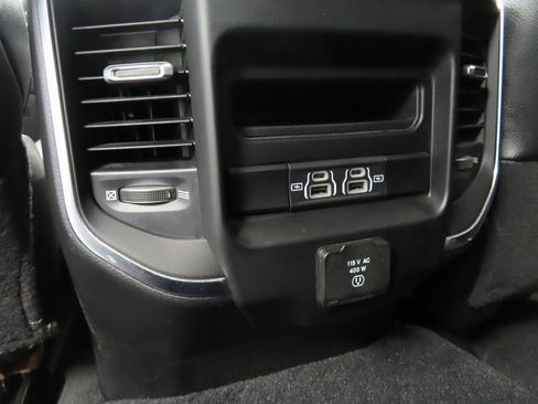 Used 2022 RAM 2500 Laramie w/ Night Edition image 11