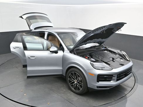 New 2026 Porsche Cayenne E-Hybrid Coupe image 45
