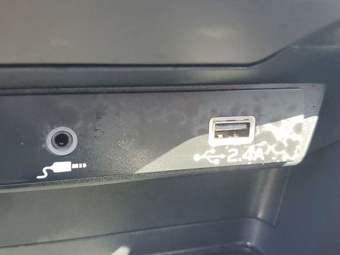 Used 2024 Subaru Crosstrek 2.0i image 30