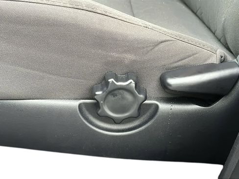 Used 2017 Toyota Tacoma TRD Off-Road image 22