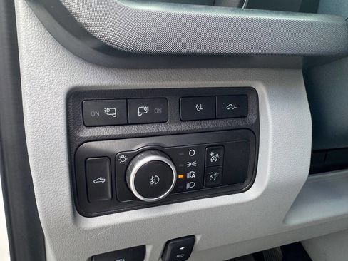 Used 2023 Ford F450 Limited w/ FX4 Off-Road Package image 18