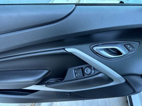 Used 2022 Chevrolet Camaro LT image 14