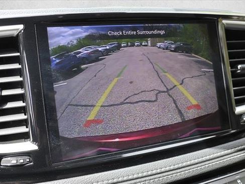 Used 2022 Chrysler Pacifica Touring-L AWD/4WD image 18