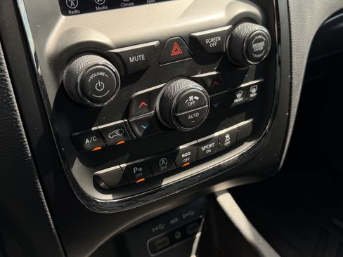 Used 2019 Dodge Durango GT RWD image 23