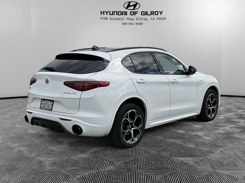 Used 2022 Alfa Romeo Stelvio Veloce image 5