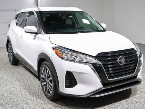 Used 2021 Nissan Kicks SV image 5