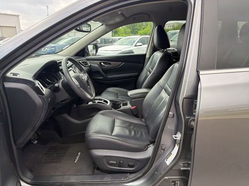 Used 2015 Nissan Rogue SV w/ SV Premium Package image 8